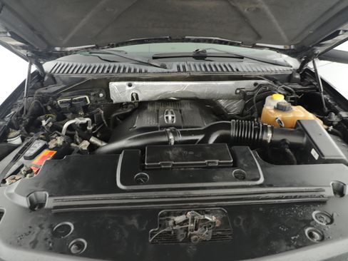 Used 2017 Lincoln Navigator Select image 17