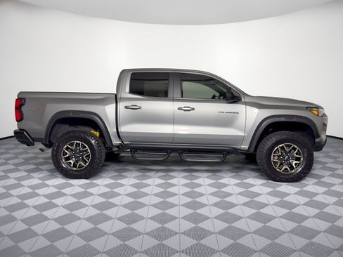 Used 2023 Chevrolet Colorado ZR2 w/ ZR2 Convenience Package III AWD/4WD image 8