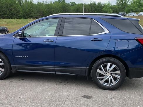 Used 2022 Chevrolet Equinox Premier FWD image 1
