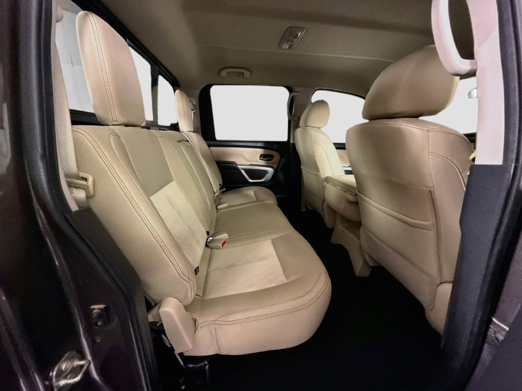 Used 2017 Nissan Titan SV RWD image 24