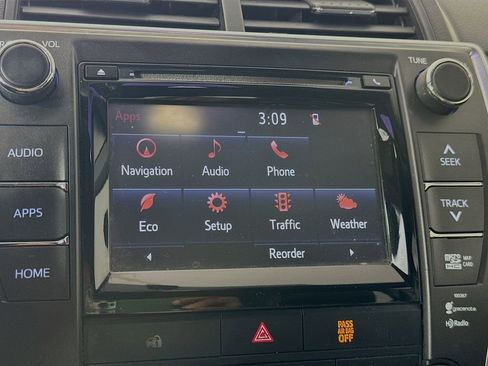 Used 2015 Toyota Camry image 17