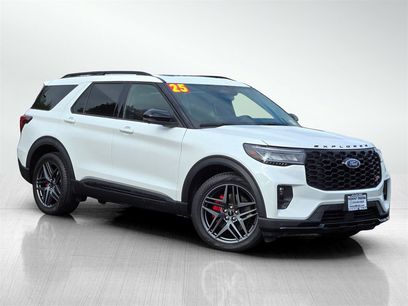 Used 2025 Ford Explorer ST