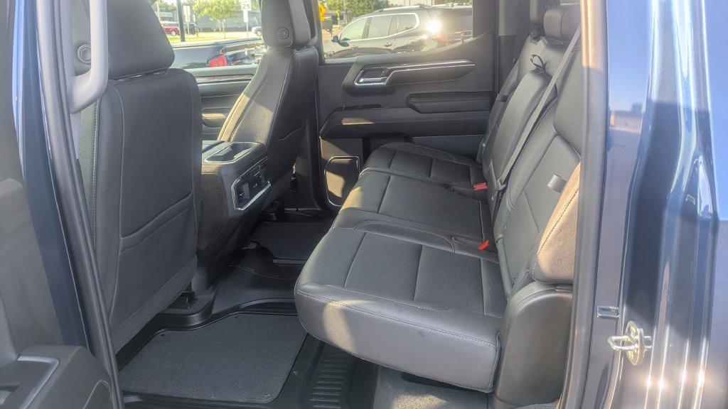 Used 2023 Chevrolet Silverado 1500 LTZ AWD/4WD image 13
