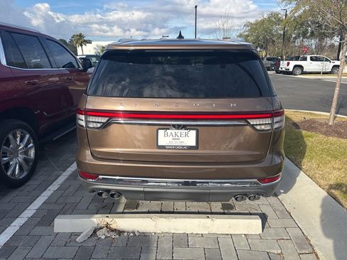 Used 2022 Lincoln Aviator Reserve w/ Elements Package Plus image 6