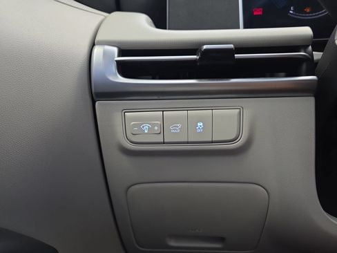 Used 2025 Hyundai Tucson SEL FWD image 21