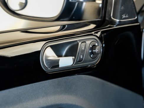 Used 2013 Volkswagen Beetle 2.0T image 37