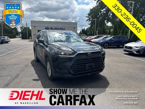 Used 2025 Toyota Grand Highlander AWD image 1