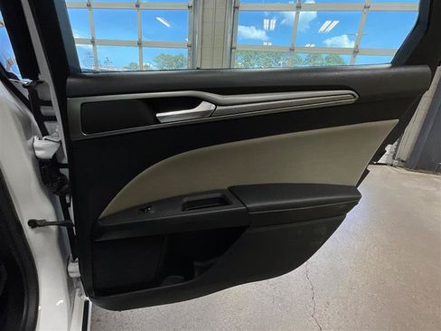 Used 2018 Ford Fusion S FWD image 22