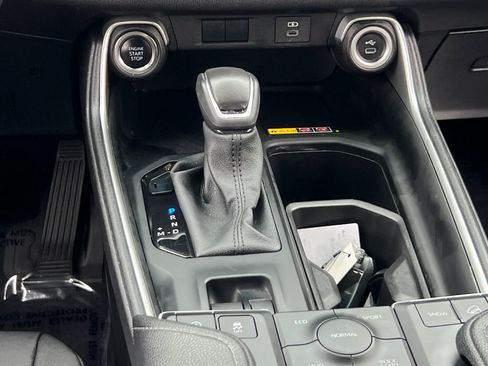 Used 2025 Toyota Grand Highlander XLE image 23