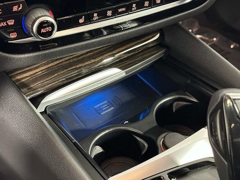 Used 2023 BMW 530e xDrive w/ Premium Package image 13