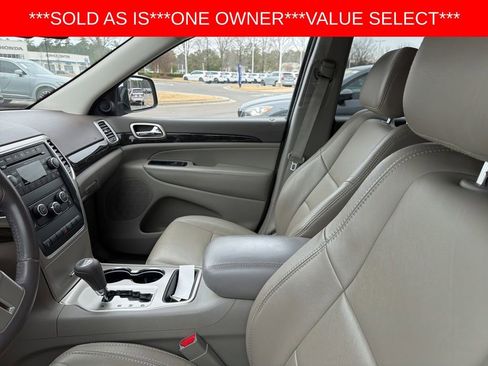 Used 2011 Jeep Grand Cherokee Laredo w/ Security & Convenience Group image 35
