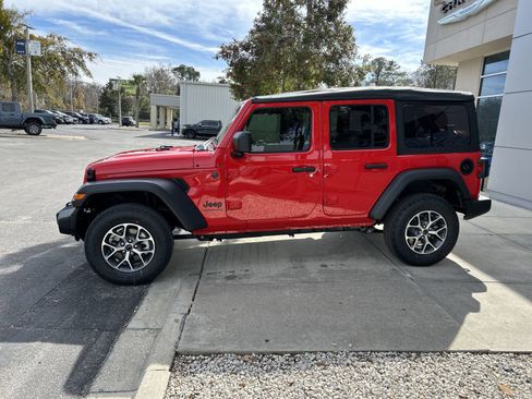 New 2025 Jeep Wrangler Sport S image 5