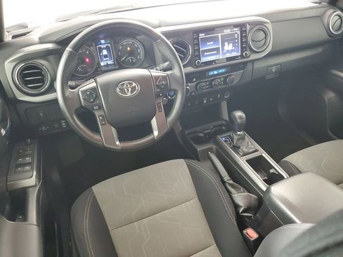 Used 2021 Toyota Tacoma TRD Off-Road image 15