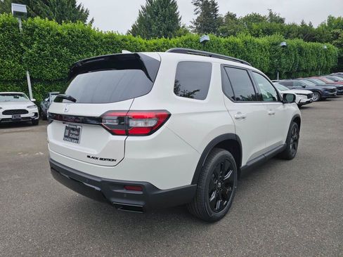 New 2026 Honda Pilot Black Edition image 7