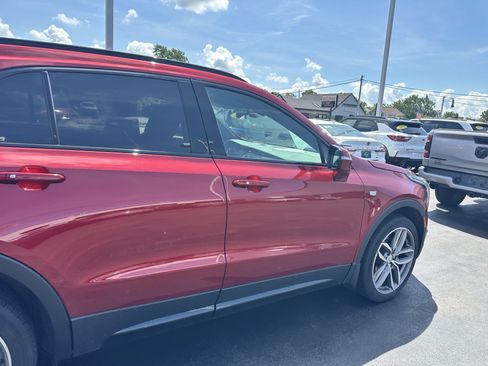 Used 2023 Cadillac XT4 Sport w/ Cold Weather Package AWD/4WD image 10