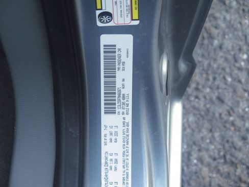 Used 2008 Chrysler Sebring Touring FWD image 30