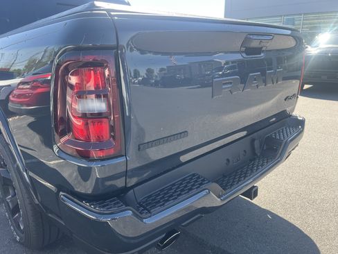 New 2026 RAM 1500 Big Horn AWD/4WD image 9
