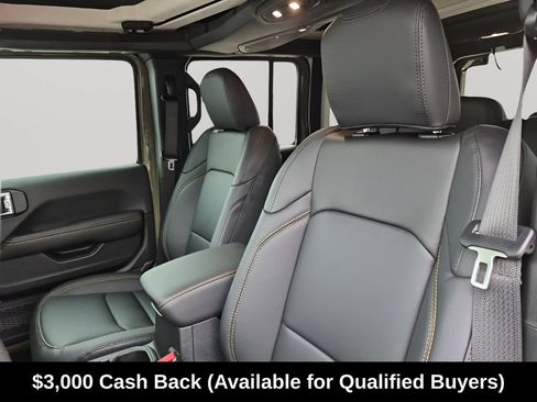 New 2026 Jeep Wrangler Unlimited Sahara AWD/4WD image 34