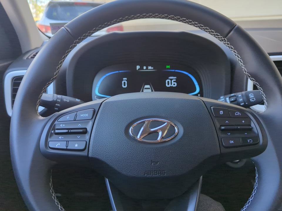 Certified 2026 Hyundai Venue SEL FWD image 39
