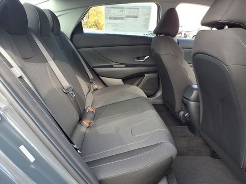 New 2026 Hyundai Elantra SE image 6