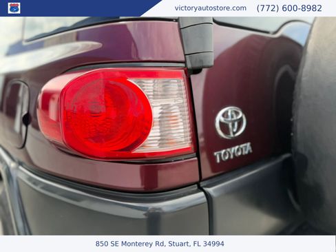 Used 2007 Toyota FJ Cruiser 4WD image 12