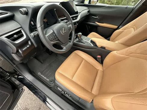 Used 2023 Lexus UX 250h AWD w/ Premium Package image 16