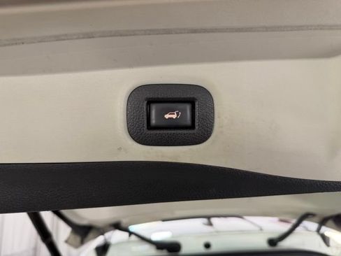 Used 2016 Nissan Rogue SL w/ SL Premium Package AWD/4WD image 10