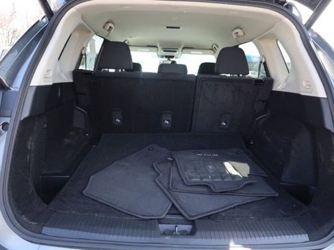 Used 2024 Nissan Rogue SV AWD/4WD image 33