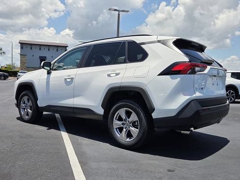 Used 2023 Toyota RAV4 XLE FWD image 4