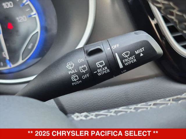 Certified 2025 Chrysler Pacifica Select FWD image 22