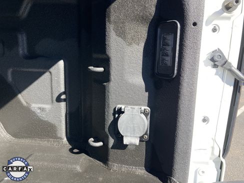 Certified 2022 GMC Sierra 1500 AT4 w/ AT4 Premium Package image 52