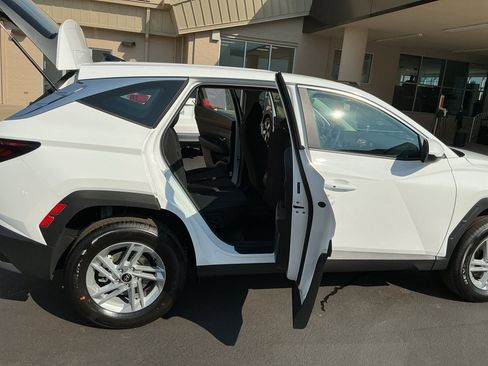 Certified 2026 Hyundai Tucson SE image 15