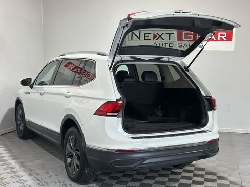 Used 2022 Volkswagen Tiguan SE image 39
