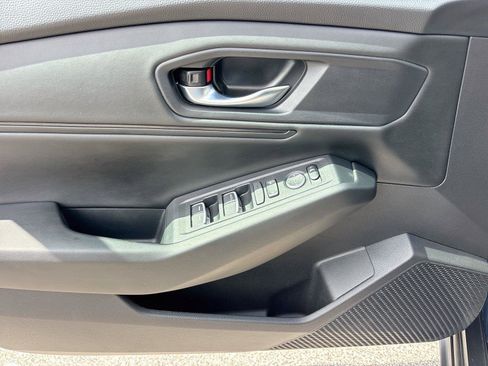 Used 2023 Honda Accord EX image 20