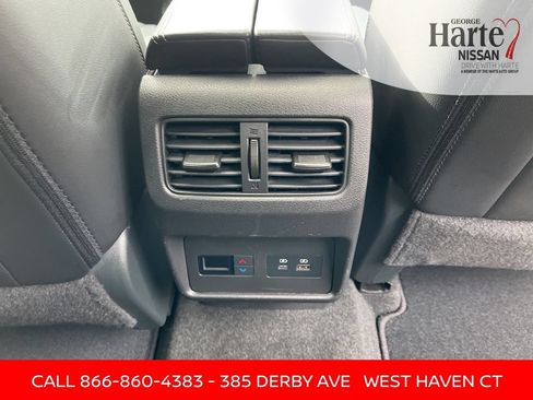 Certified 2023 Nissan Rogue SL w/ SL Premium Package AWD/4WD image 33