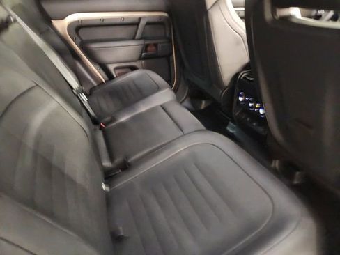 Used 2025 Land Rover Defender 110 AWD/4WD image 31