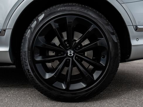Certified 2023 Bentley Bentayga AWD/4WD image 7