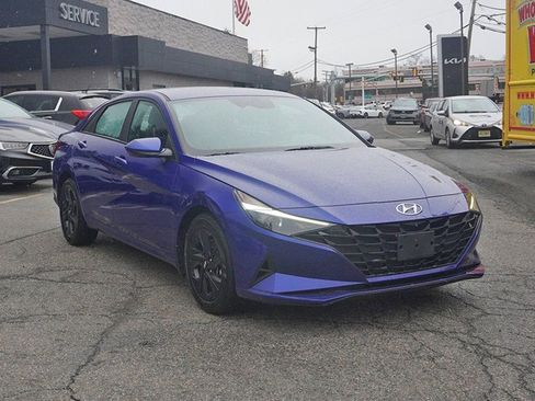Used 2023 Hyundai Elantra SEL FWD image 43