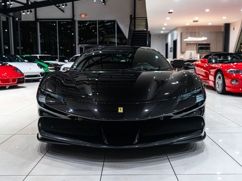 Used 2021 Ferrari SF90 Stradale image 6