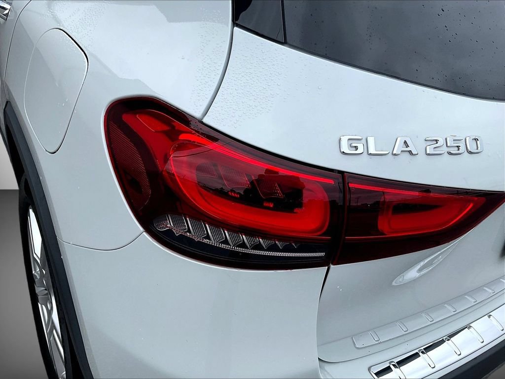 Used 2023 Mercedes-Benz GLA 250 4MATIC w/ Premium Package image 24