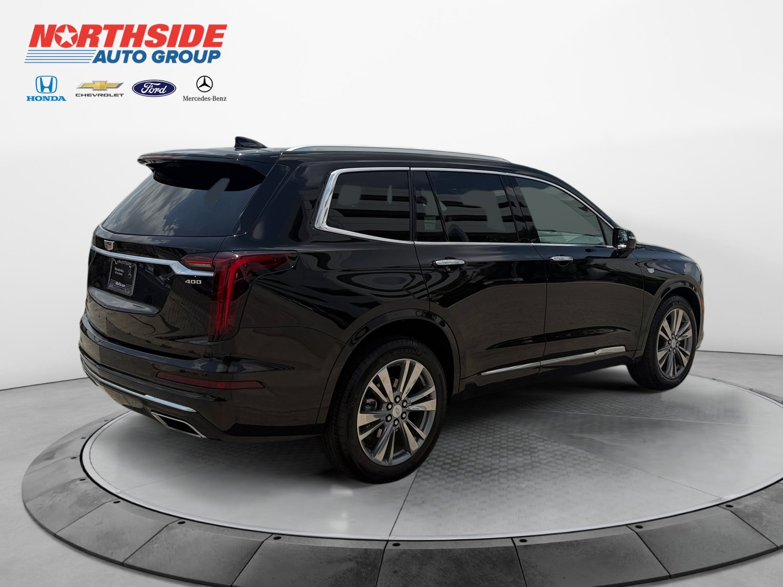 Used 2025 Cadillac XT6 Premium Luxury FWD image 7