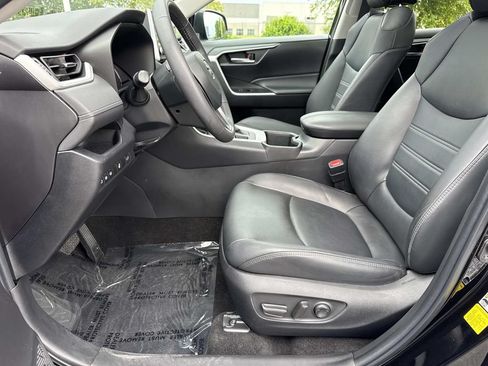 Used 2023 Toyota RAV4 XLE Premium AWD/4WD image 24