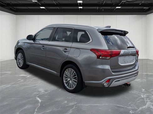 Used 2019 Mitsubishi Outlander SEL image 3