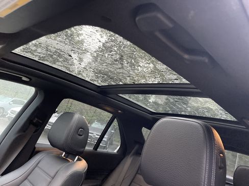 Certified 2020 Mercedes-Benz GLE 580 4MATIC image 22