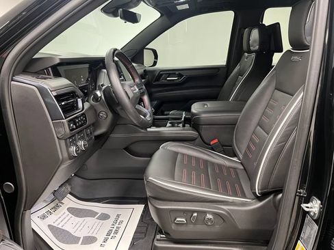 Used 2025 GMC Yukon AT4 Ultimate w/ LPO, Floor Liner Package AWD/4WD image 22