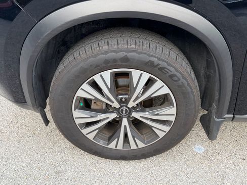 Used 2023 Nissan Rogue SV FWD image 19