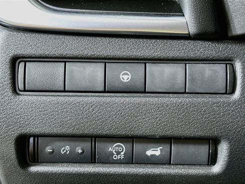 Used 2024 Nissan Rogue SV AWD/4WD image 17