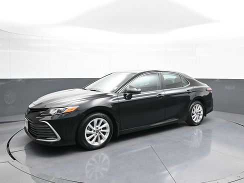 Certified 2023 Toyota Camry LE image 10