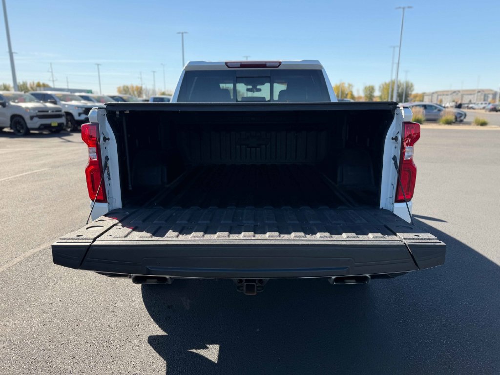 Used 2022 Chevrolet Silverado 1500 LT Trail Boss w/ LT Trail Boss Premium Package AWD/4WD image 16
