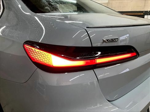 Certified 2025 BMW 760i xDrive AWD/4WD image 31